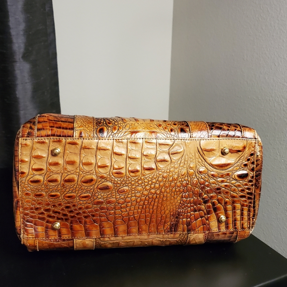 Handbag - Picture 3 of 5